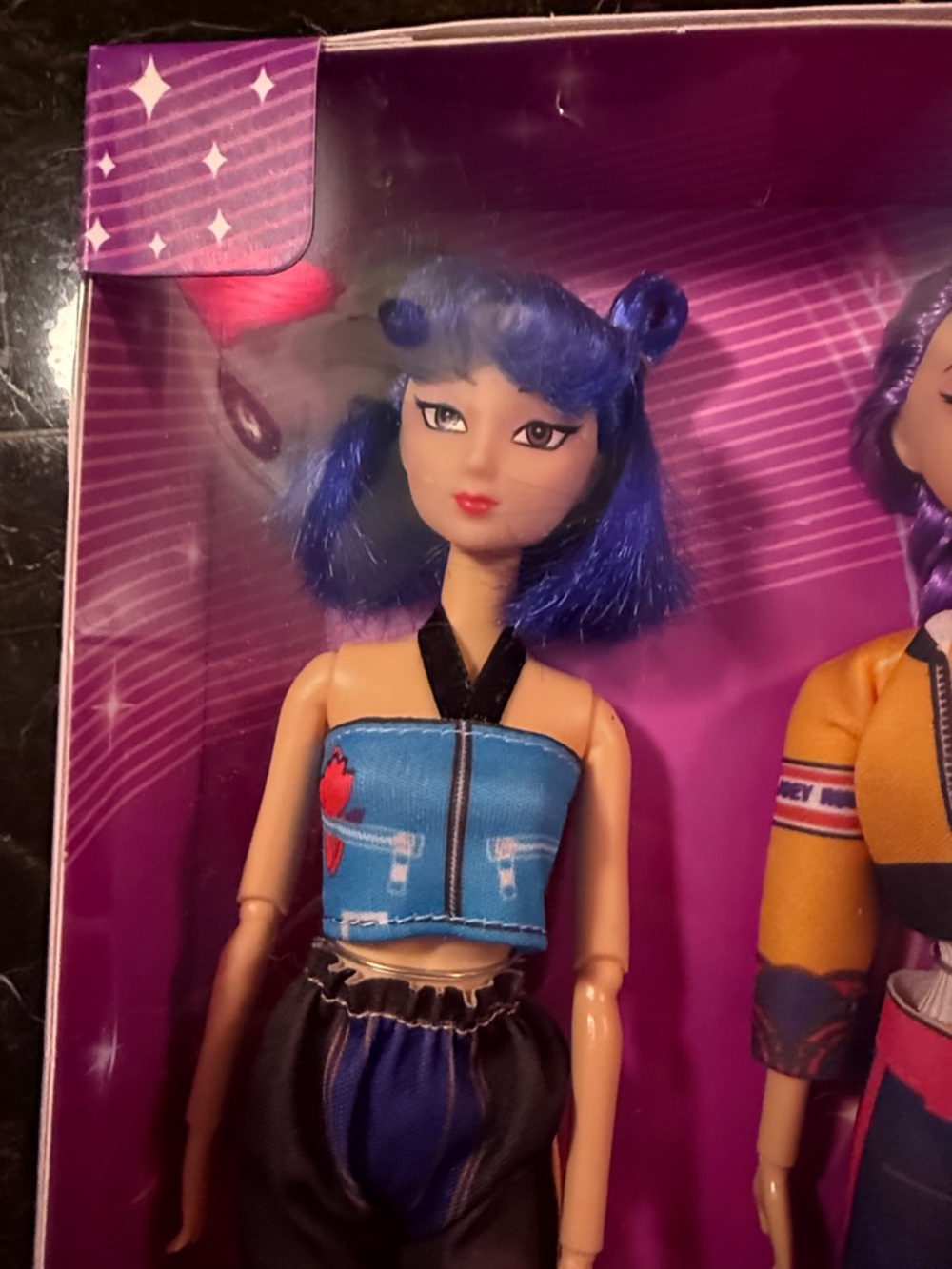 Hunters Girl K-pop Demon Hunters fashion dolls comes with all 3 dolls - Picture 3 of 6